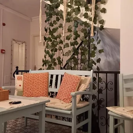 Nil House Bed & Breakfast Ayvalik