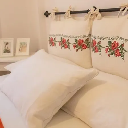 Nil House Bed & Breakfast Ayvalik